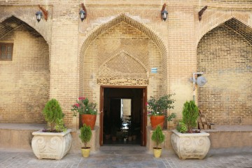 تور شیراز هتل بوتیک شاه پریوناز قزوین