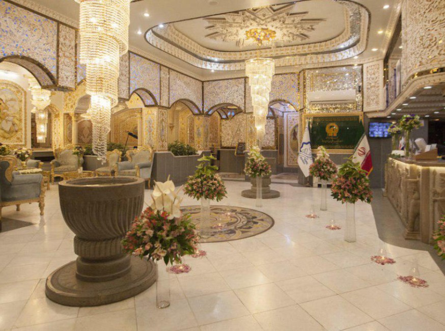 تور اصفهان هتل زهره تورنگار