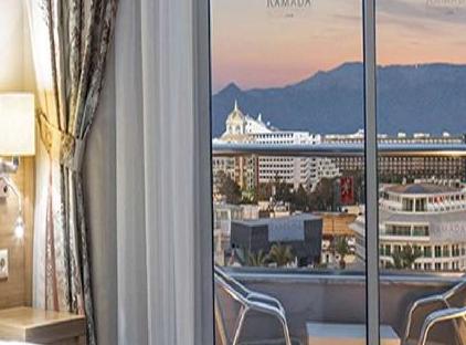 رامادا رزورت بای وایندام لارا تورنگار