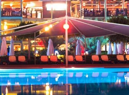 هتل لیماک لارا دیلوکس آنتالیا تورنگار