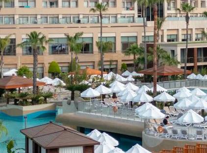 هتل فم رزیدنس لارا و اسپا تورنگار