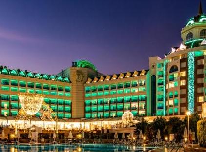 هتل دلphin بی ای گراند ریزورت تورنگار