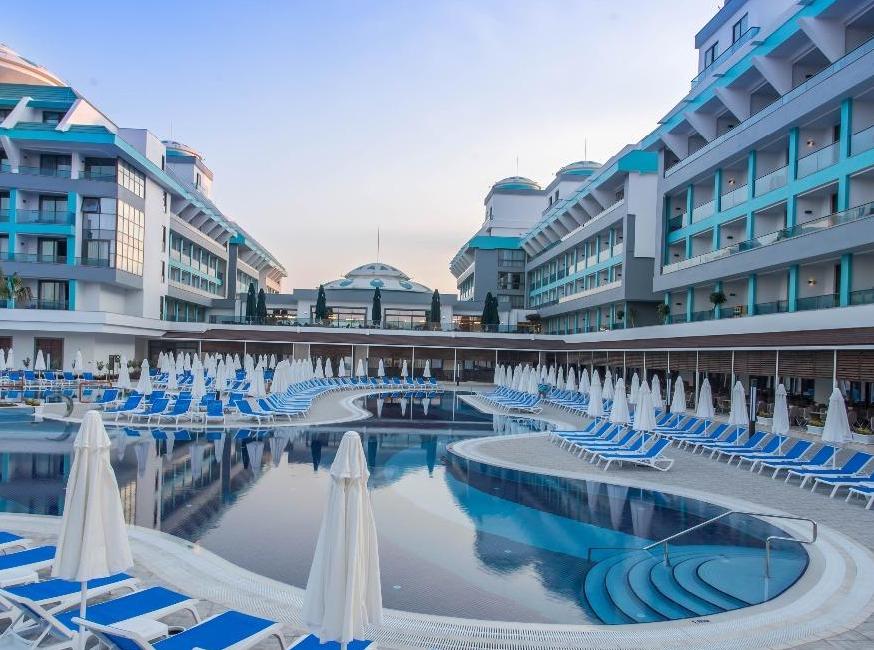 هتل سنسیتیو پریمیوم ریزورت اند اسپا تورنگار