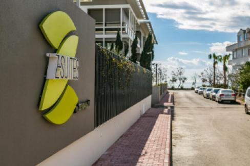 هتل زد سوئیتس