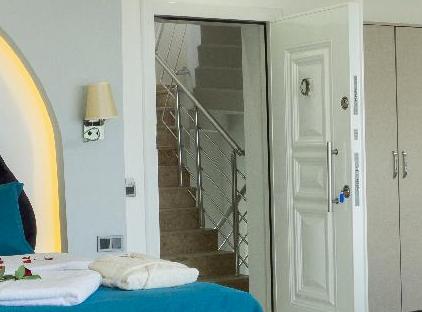 هتل یلکن آپارت تورنگار