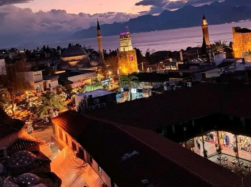 هتل راحتی مدرن در مرکز تاریخی آنتالیا تورنگار