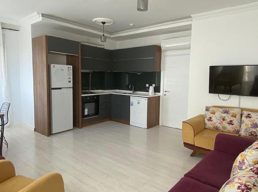 آپارتمان شماره ۸ ۲+۱ تورنگار