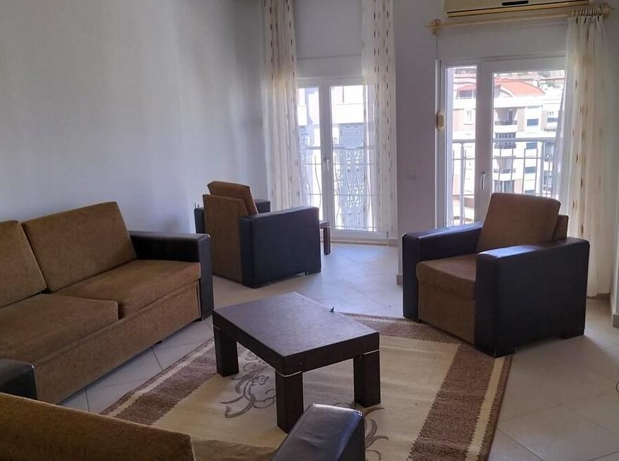 زمروت اویمیز تورنگار