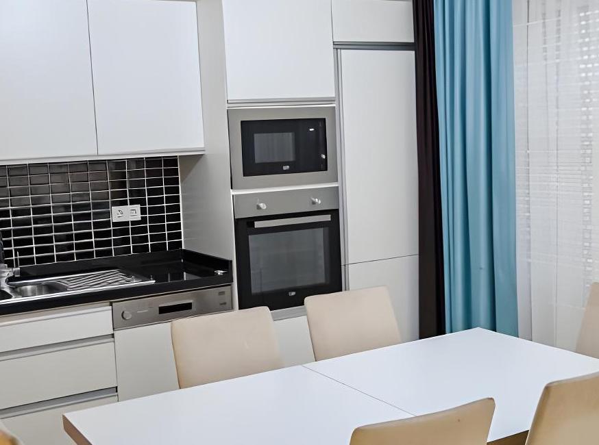 بلو هومز (E6) تورنگار