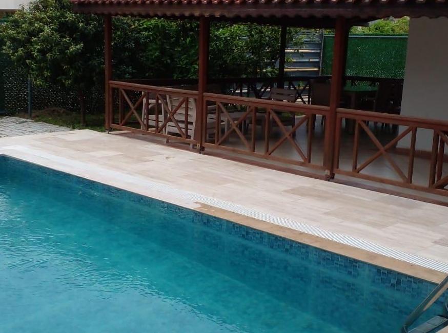 ویلا بگونویل کادریه با استخر خصوصی تورنگار