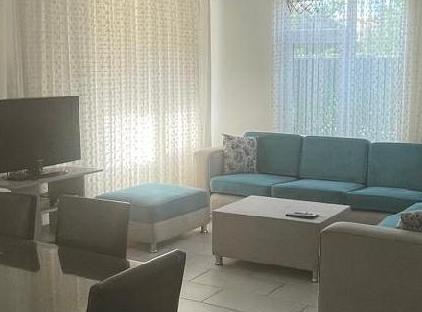 ویلا بگونویل کادریه با استخر خصوصی تورنگار