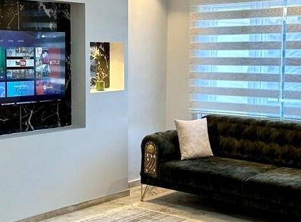 ویلای خصوصی با استخر ۵+۱ بلک تورنگار