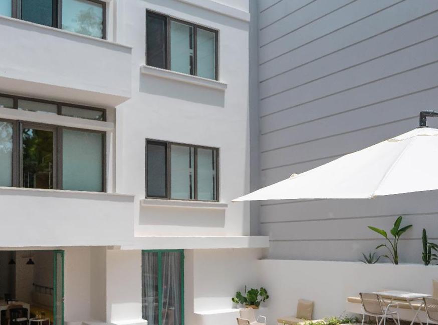 هتل بی بولد هاستل تورنگار