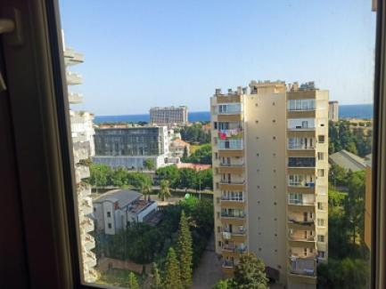 اقامتگاه در مجموعه‌ای زیبا نزدیک به دریا