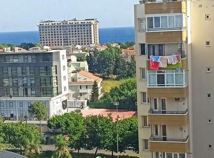 اقامتگاه در مجموعه‌ای زیبا نزدیک به دریا تورنگار