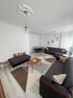 خانه بزرگ مرکزی، ۵ دقیقه پیاده‌روی تا شهر قدیمی