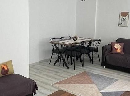 خانه بزرگ مرکزی، ۵ دقیقه پیاده‌روی تا شهر قدیمی تورنگار