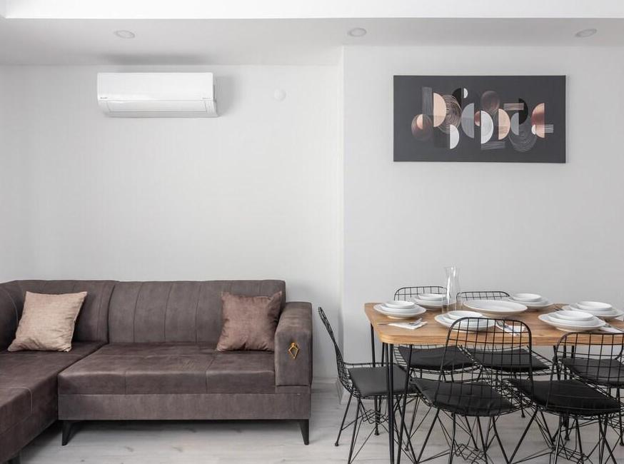 خانه بزرگ بیر نزدیک کالئیچی و مارکantalya تورنگار