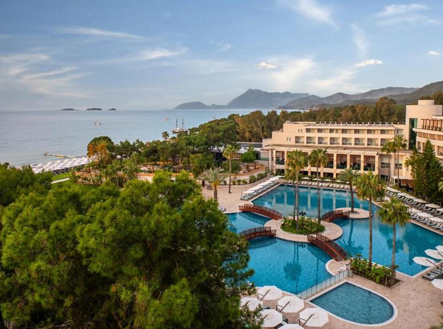 هتل ریکسوس پریمیوم تکیروا - دسترسی به لند افسانه‌ها تورنگار