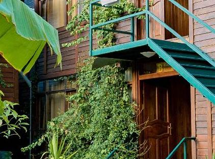 Türkmen Tree Houses تورنگار