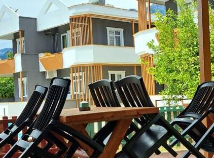 Tomris Apart Hotel تورنگار