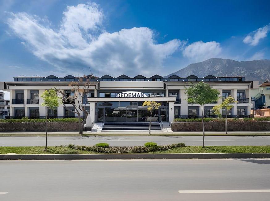 Dedeman Kemer Resort تورنگار