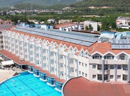 Rox Royal Hotel تورنگار