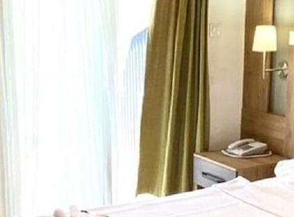 Istanbul Beach Hotel تورنگار