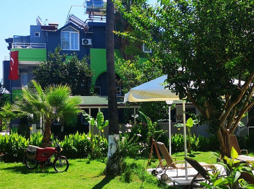 Anita Kemer Noch Hotel تورنگار