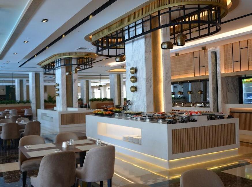 هتل ایمپریال سانلند ریزورت تورنگار