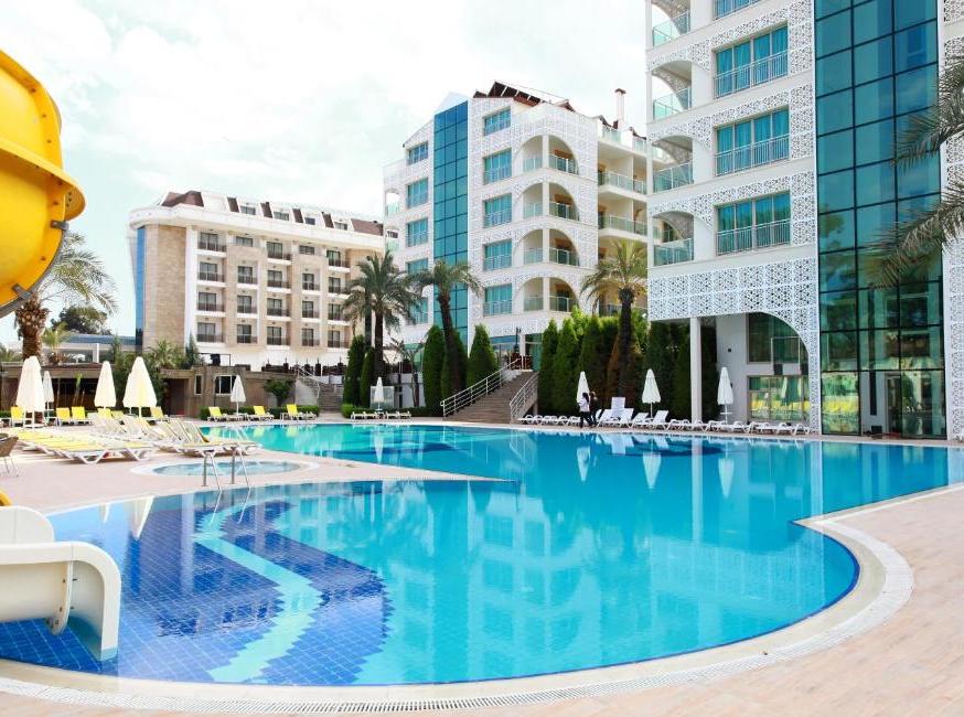 Grand Ring Hotel تورنگار