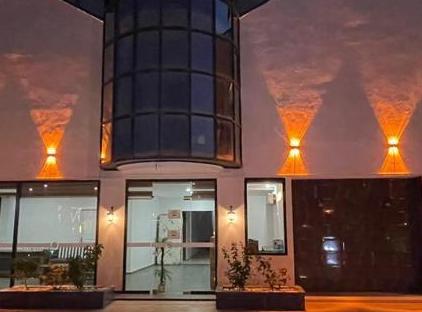 Best Hotel تورنگار