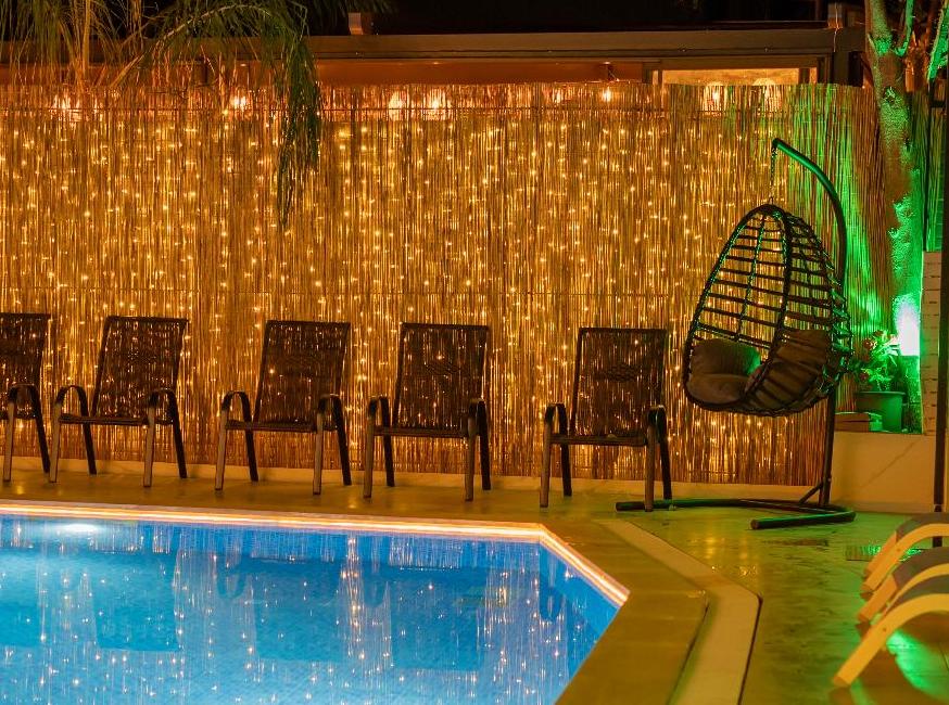 Vois Kemer Hotel تورنگار