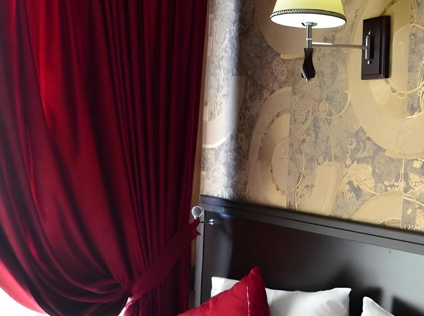 Ares Blue Hotel تورنگار