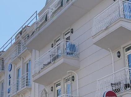 Sea Front Pansiyon تورنگار