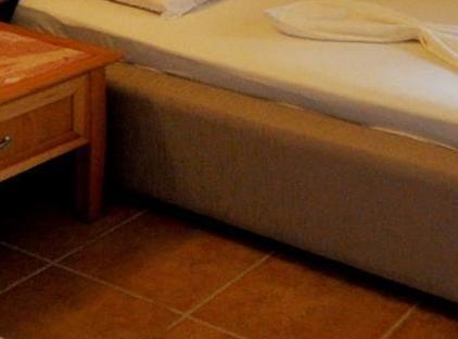 Ford Hotel تورنگار