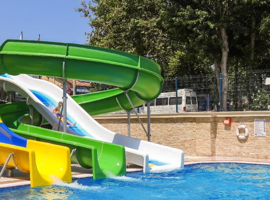 Fame Hotel تورنگار