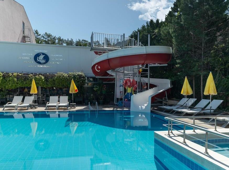 Grand Viking Hotel تورنگار