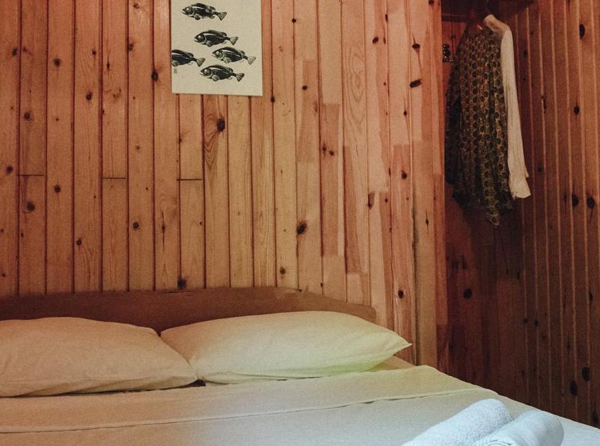 Base Bunglalows تورنگار