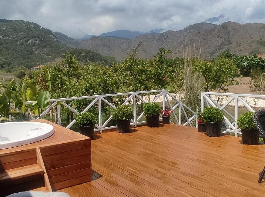 Villa Nar تورنگار