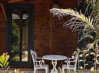 Cozy & beautiful Studio 200 meter to beach تورنگار