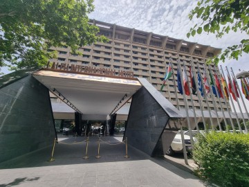 تور تهران هتل بین المللی لالهاز ارومیه