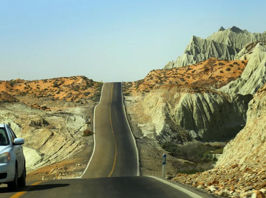راهنمای کامل سفر به چابهار؛ سواحل مکران، جاهای دیدنی، هتل ها و هزینه ها 🌊