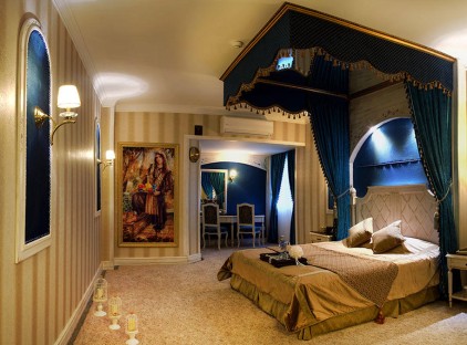 تور مشهد هتل بین المللی قصر تورنگار
