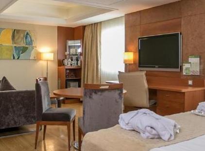 تور هتل هالیدی این شهر استانبول تورنگار