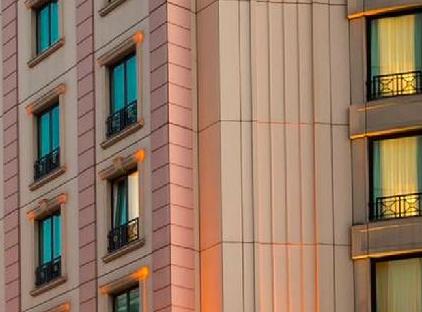 تور هتل رامادا پلازا بای ویندهام استانبول سیتی سنتر تورنگار